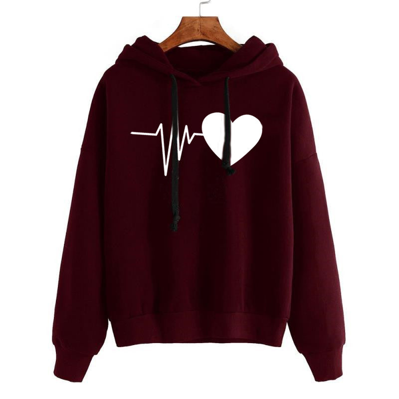 Sudadera con capucha de streetwear con estampado de corazón