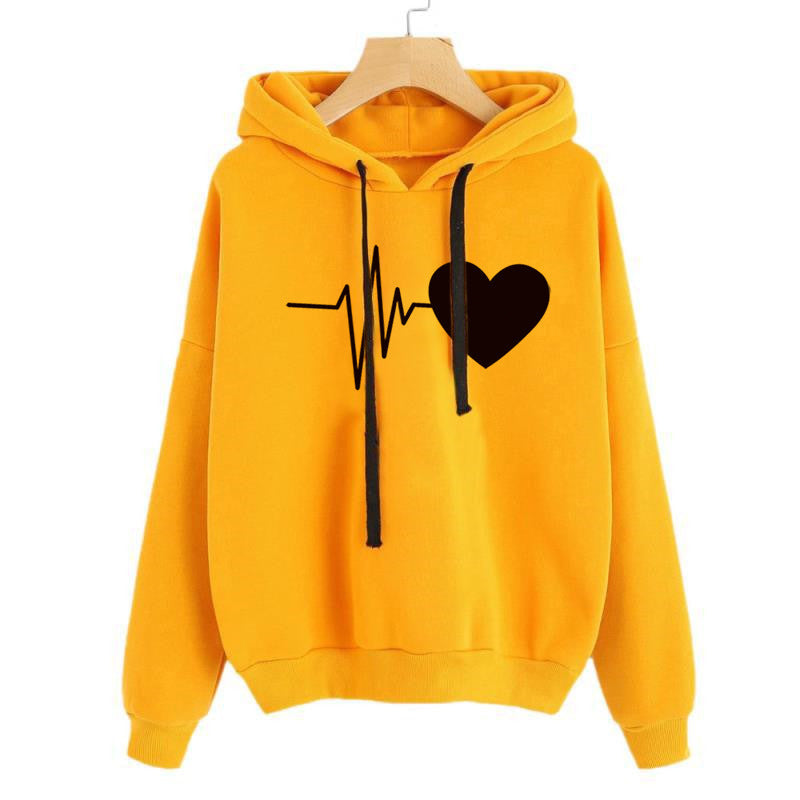 Sudadera con capucha de streetwear con estampado de corazón