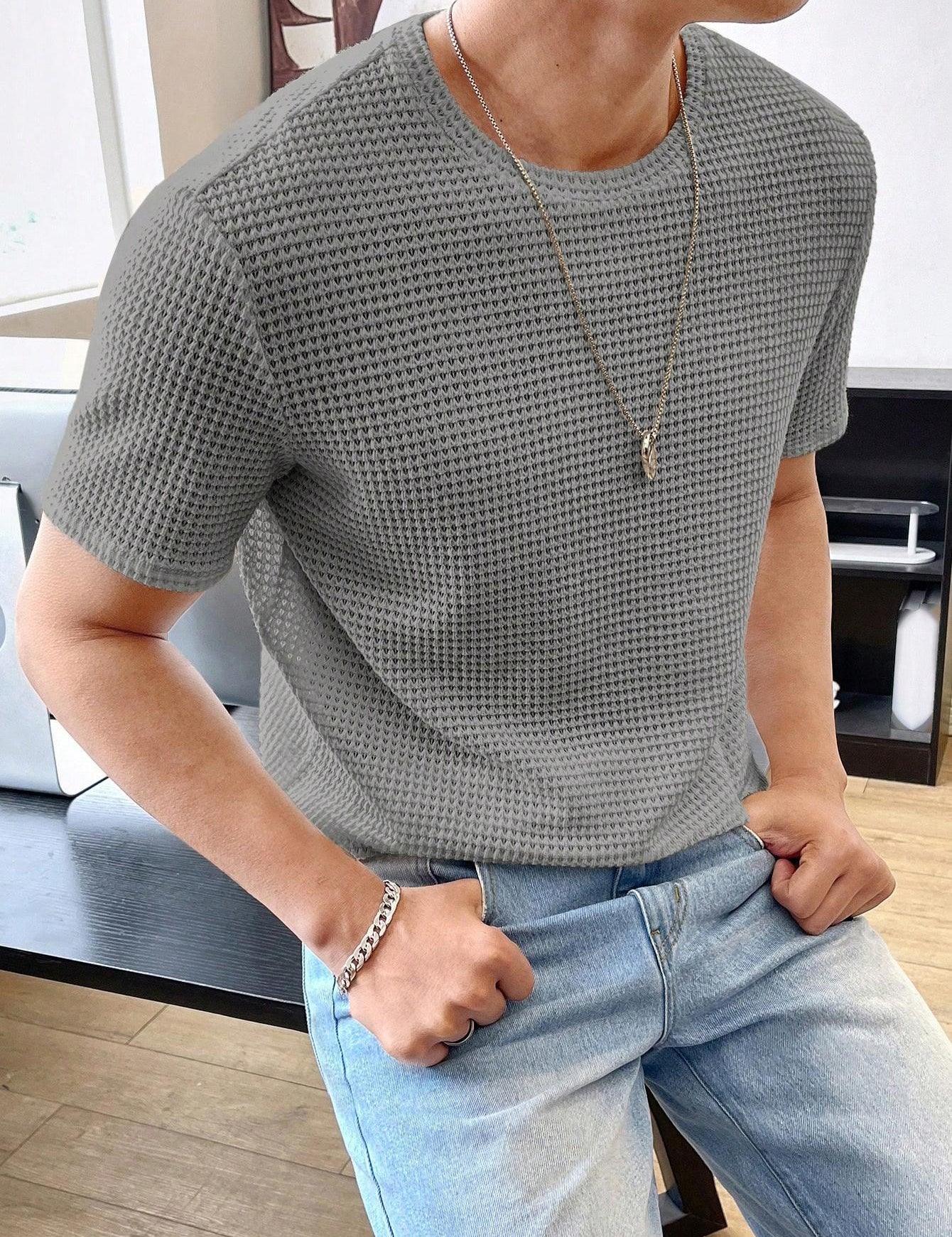 Camiseta casual para hombre de manga corta, color sólido y corte holgado