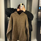 Sudadera con capucha de leopardo elegante