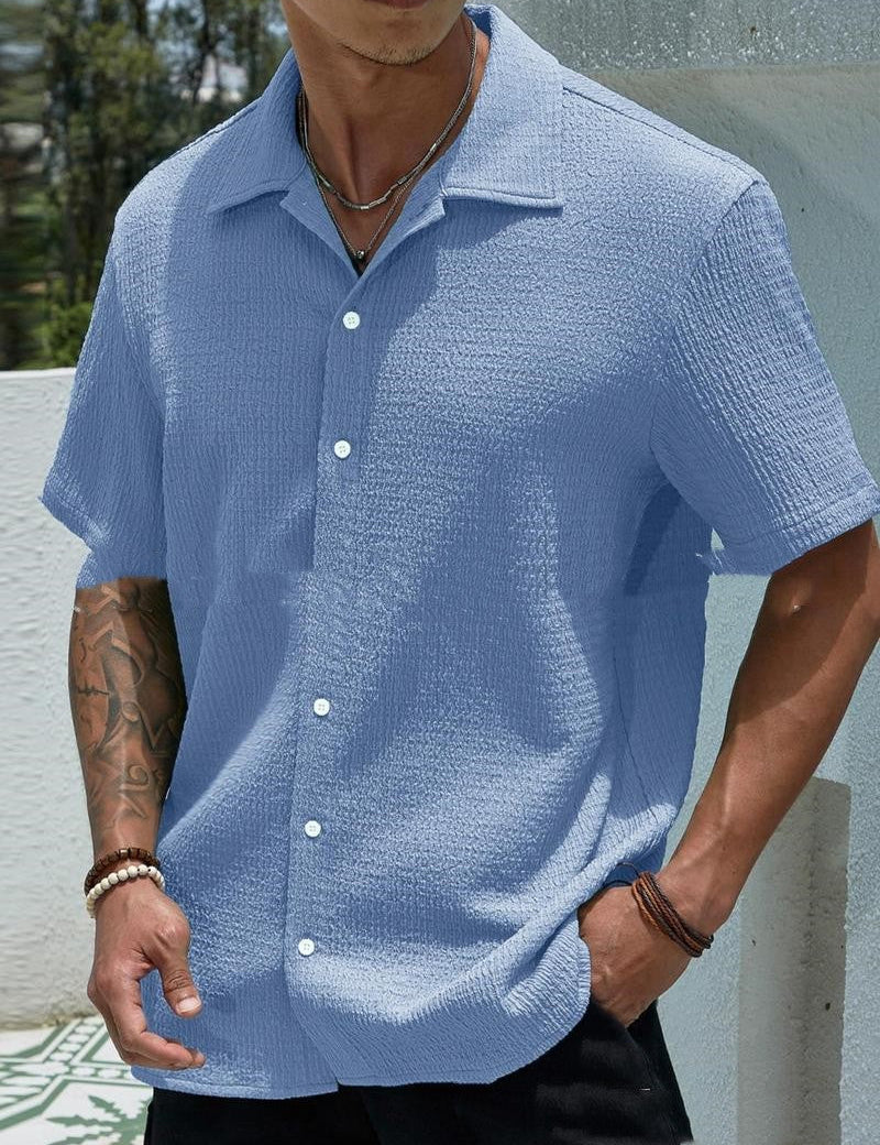 Camisa de hombre de color sólido con botones y solapa de manga corta