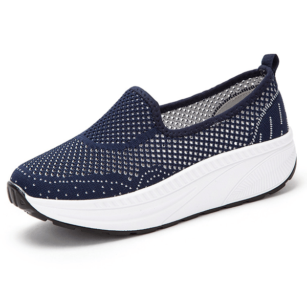 Cómodos zapatos de plataforma de malla fáciles de poner