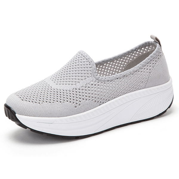Cómodos zapatos de plataforma de malla fáciles de poner